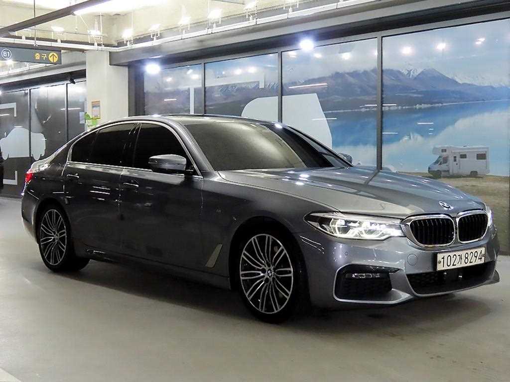 BMW 5ø(7)  530i M ÷