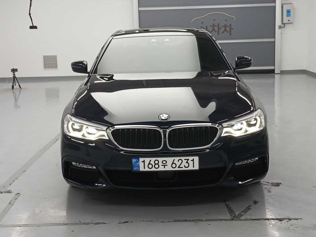 BMW 5ø(7)  530i M ÷