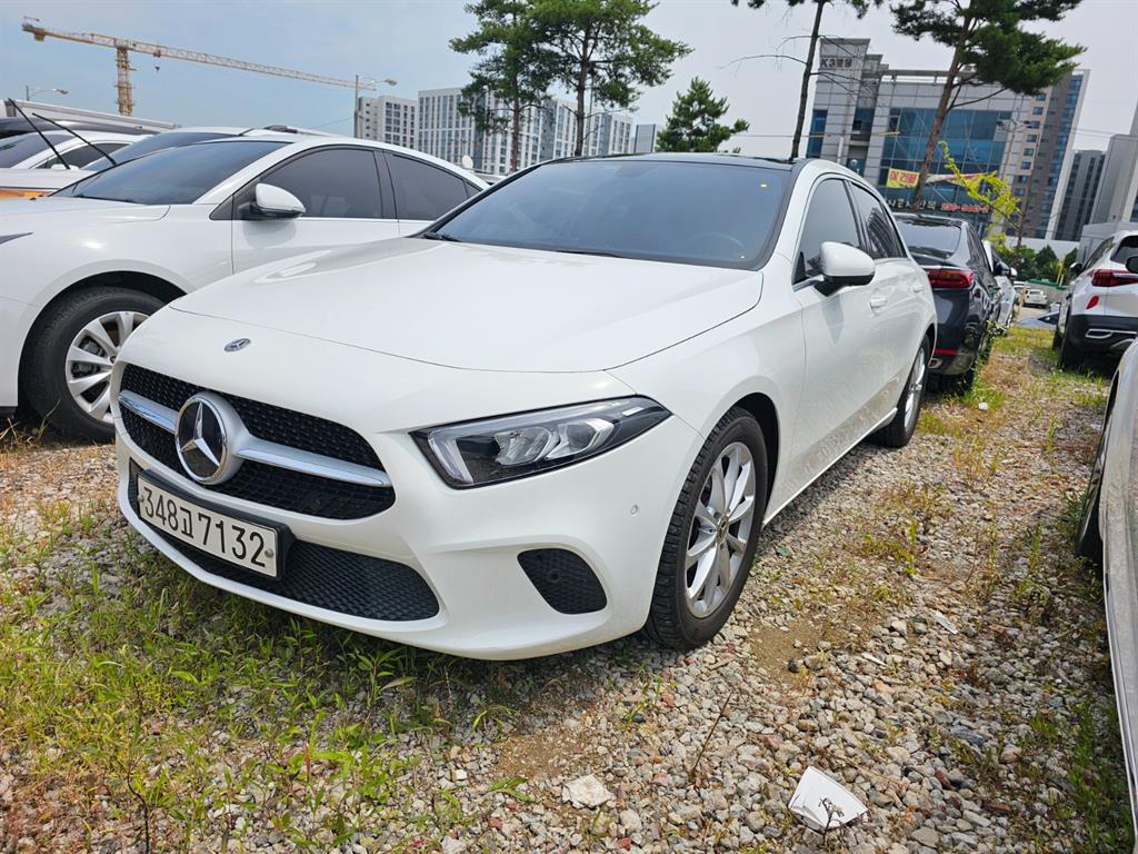  AŬ(4) A220 ġ 