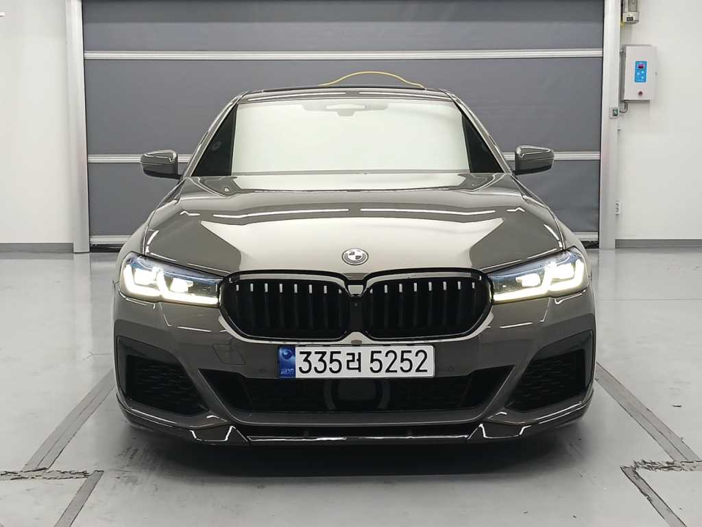 BMW 5ø(7)  M550i xDrive 