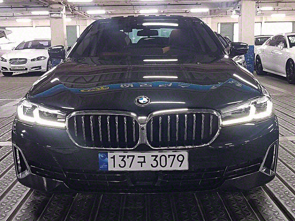 BMW 5ø(7)  520i Ÿ