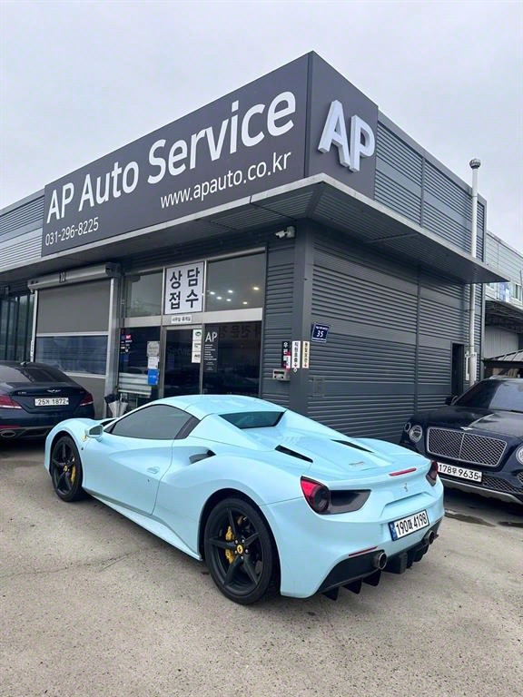  488 3.9 V8 ̴ 