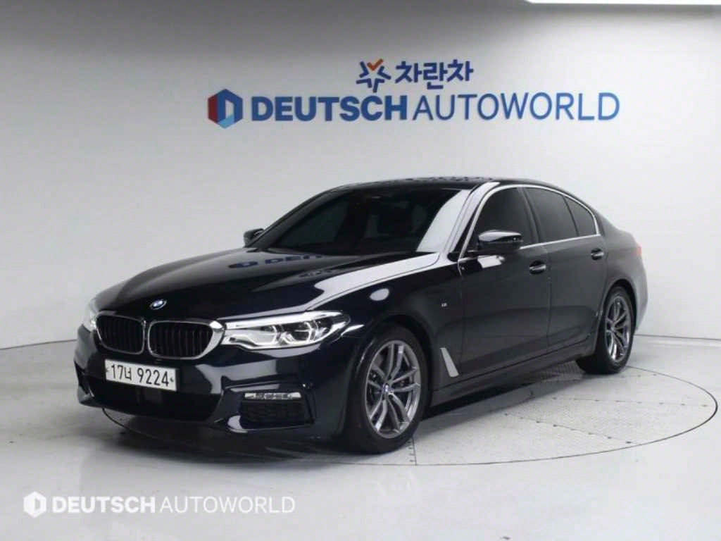 BMW 5ø(7)  530i xDrive M ÷