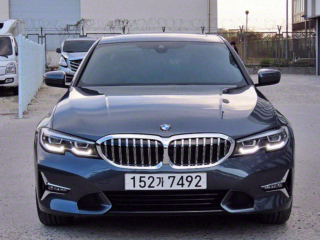 BMW 3ø(7) 320i Ÿ 