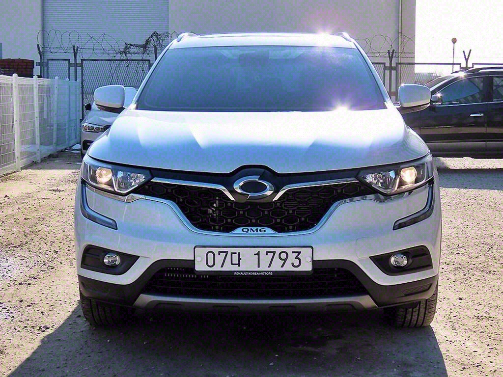 (Ｚ) QM6 2.0 dCi 2WD LE