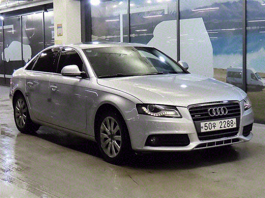 �ƿ�� A4(4����) 2.0 TFSI ��Ʈ�� 