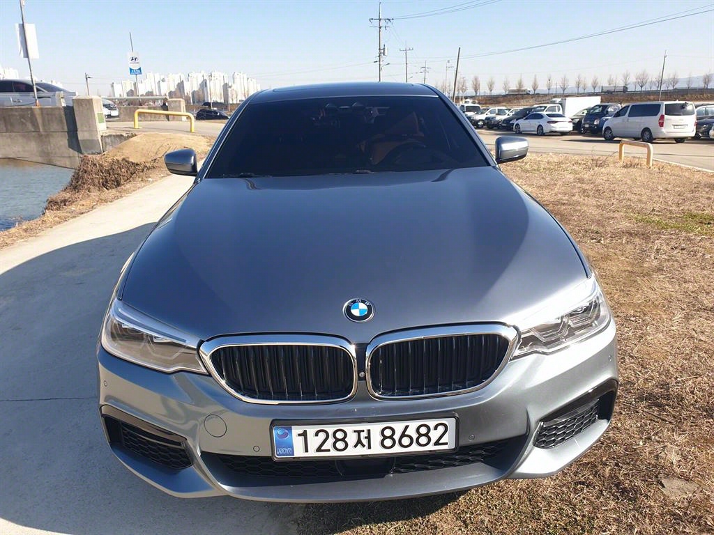 BMW 5ø(7)  530i M ÷