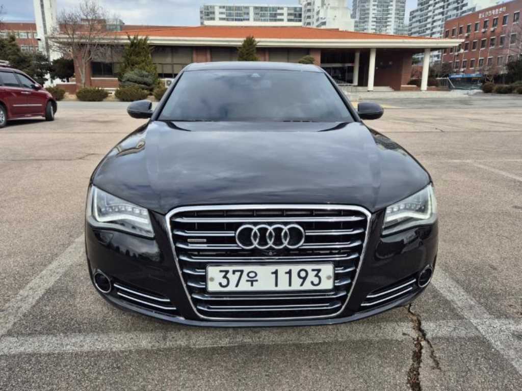 ƿ A8(3) 4.0 TFSI Ʈ LWB 5Ʈ