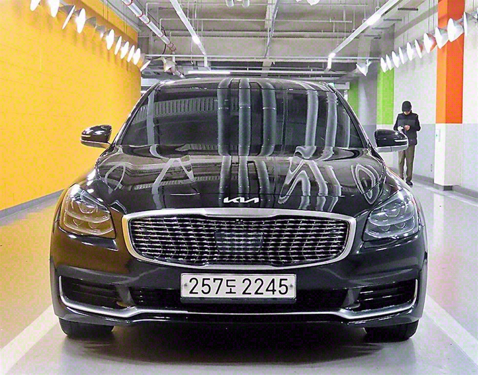   K9(RJ) 3.3 AWD 