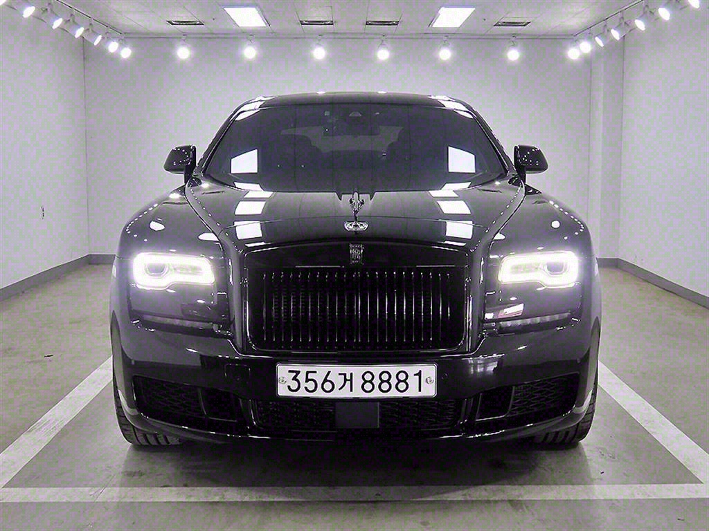 ѽ̽ Ʈ 6.6 V12 SWB  