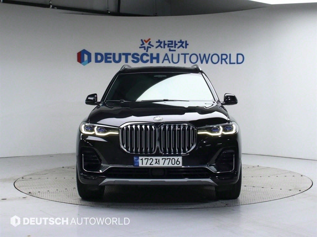 BMW X7 30d xDrive  ǻ 6ν