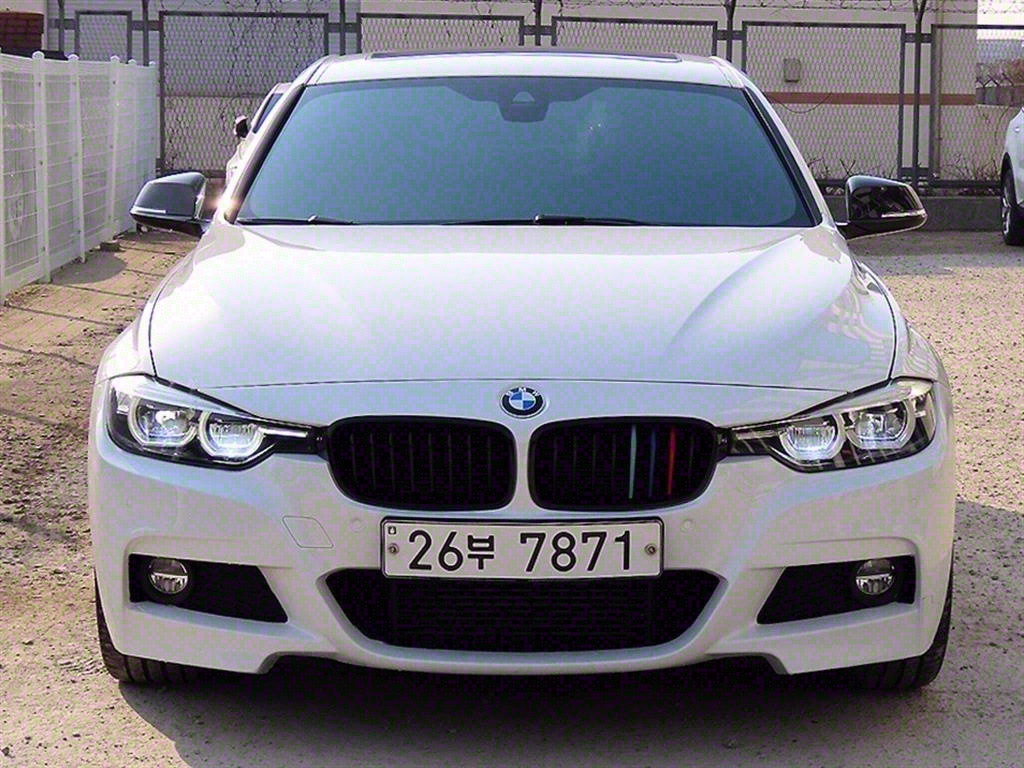 BMW 3ø(6) 320i M   