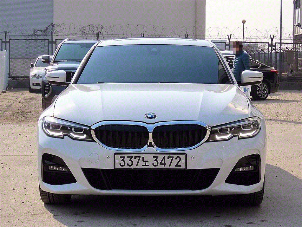 BMW 3ø(7) 330i M 