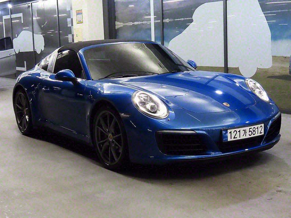  911(991) Ÿ 4 