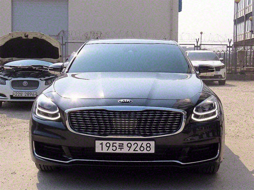   K9(RJ) 3.3 ͺ AWD ׷帶