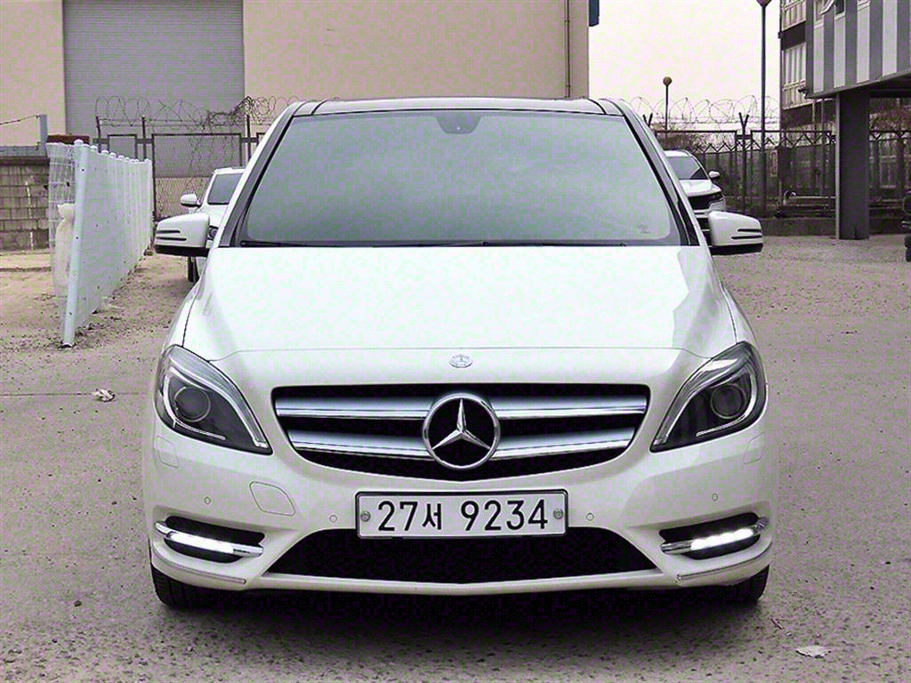  BŬ(2) B200 CDI Ǽǽ 