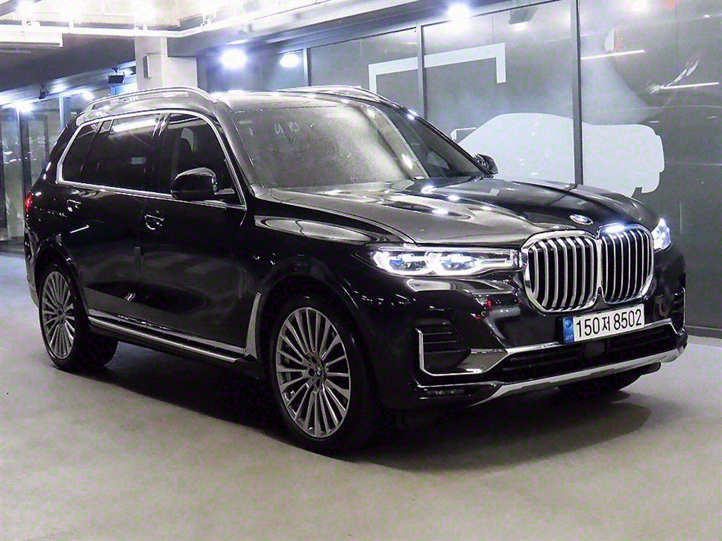 BMW X7 40i xDrive ǻ 7ν