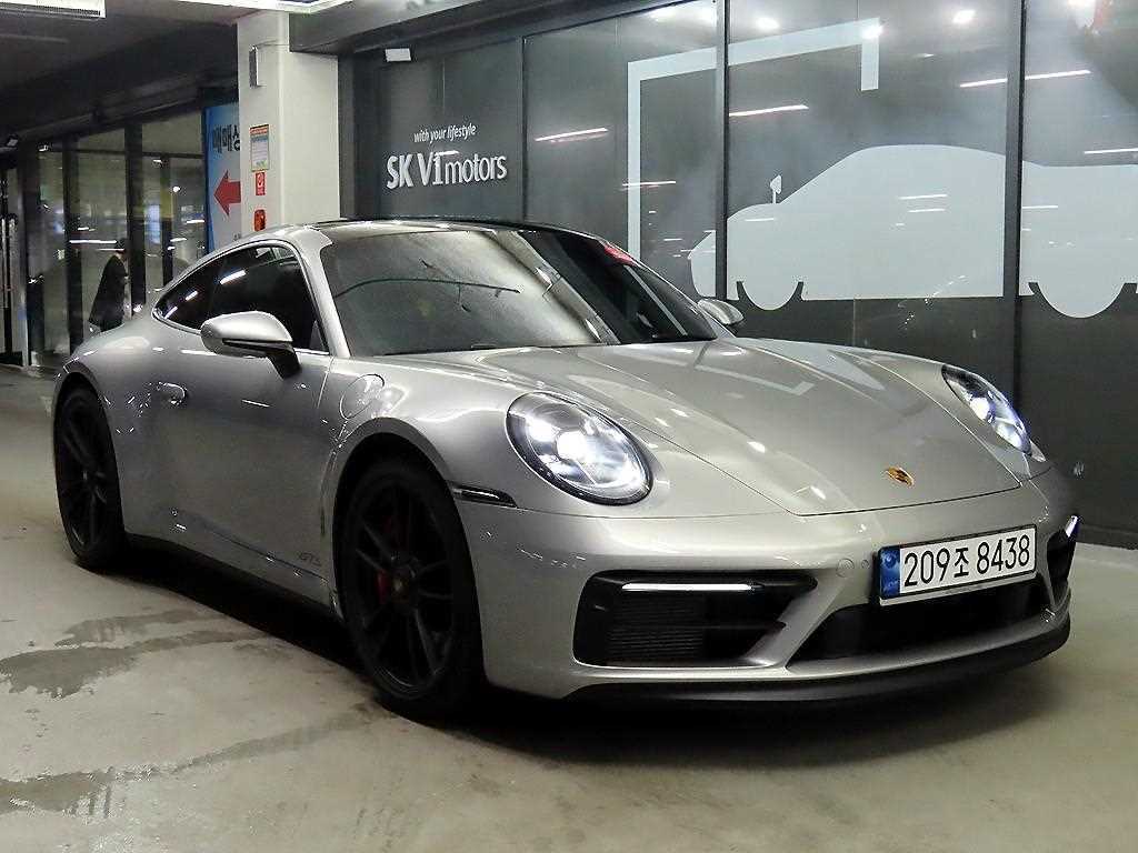  911(992) ī 4 GTS