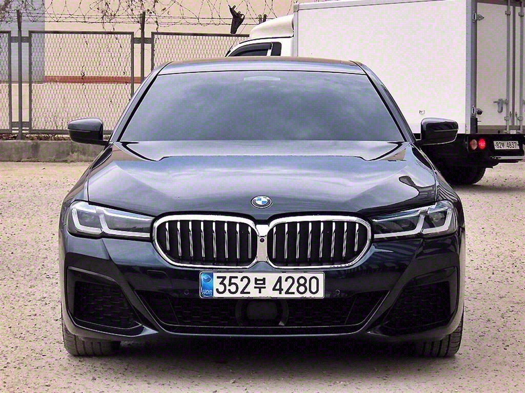 BMW 5ø(7)  530e M 