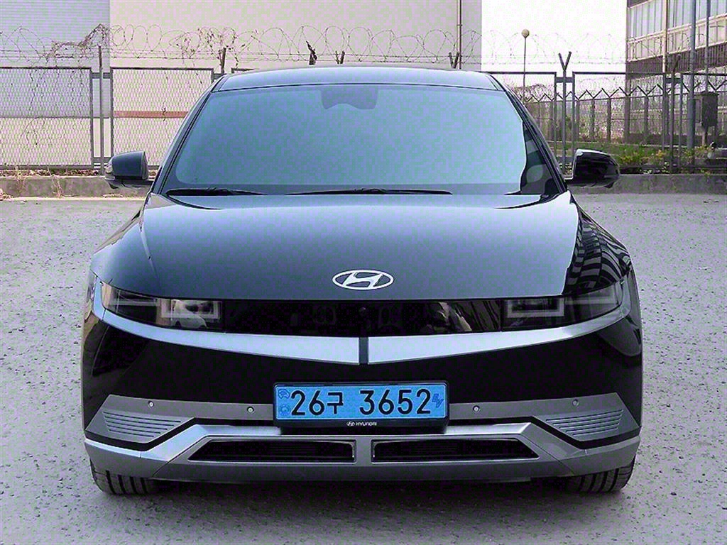  ̿ 5 EV AWD շ Ƽ