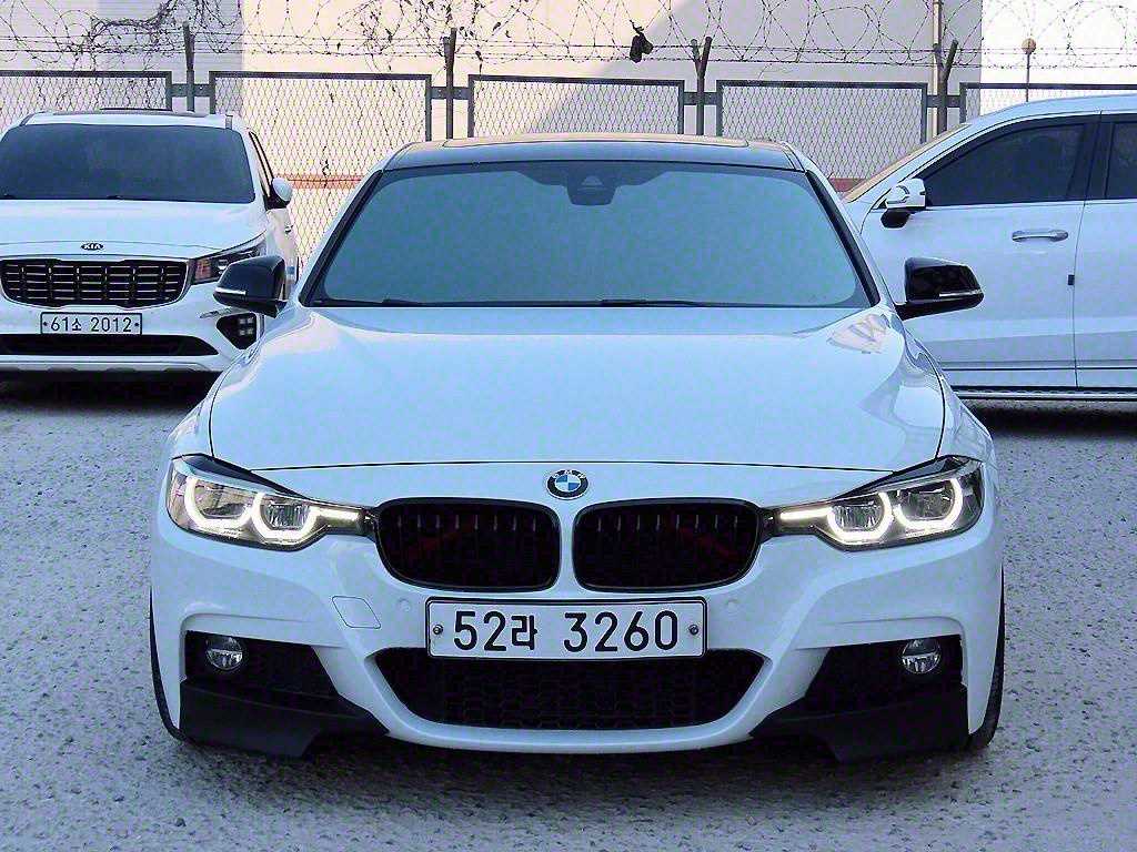 BMW 3ø(6) 330i M  