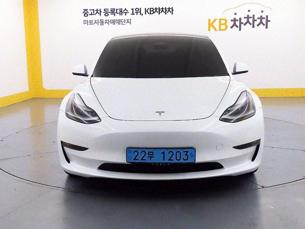 ׽  3 EV AWD  