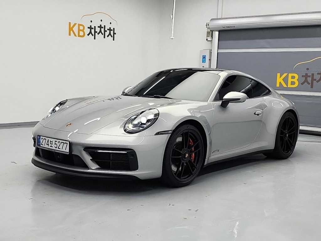  911(992) ī 4 GTS