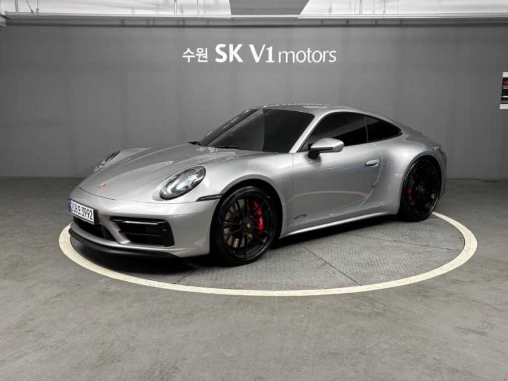  911(992) ī 4 GTS