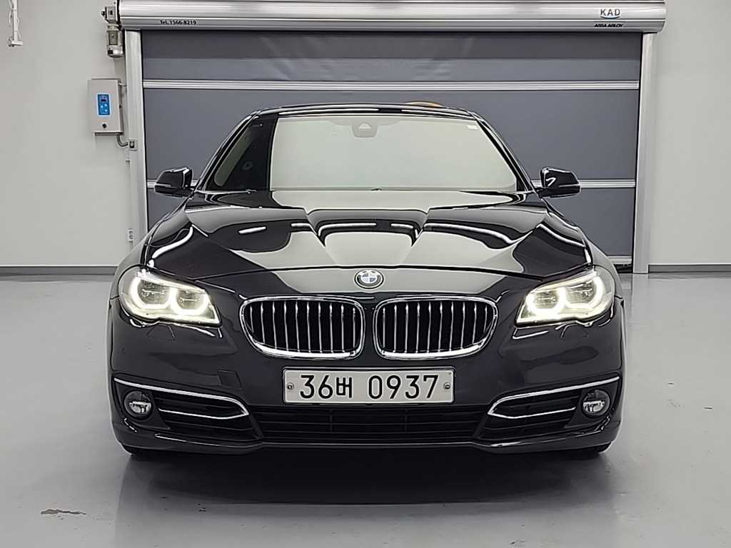 BMW 5ø(6) 528i xDrive Ÿ ÷