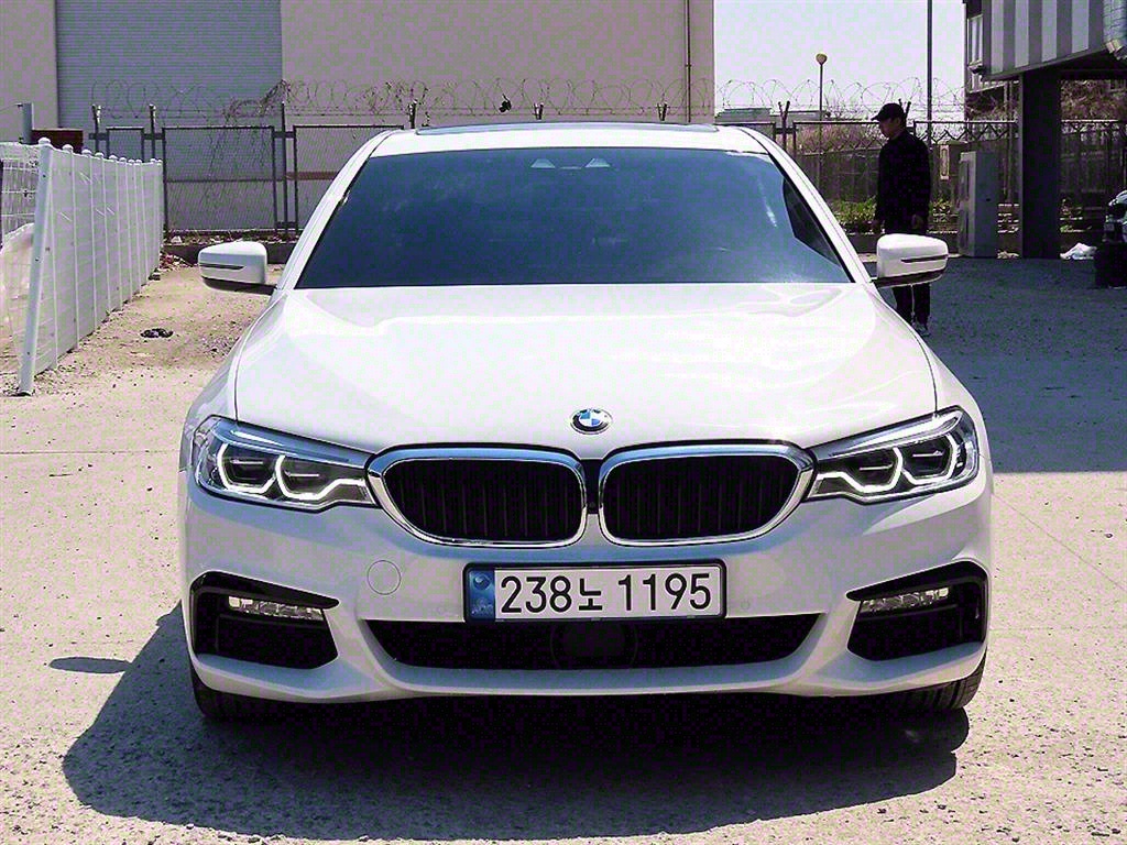 BMW 5ø(7)  520d xDrive M ÷