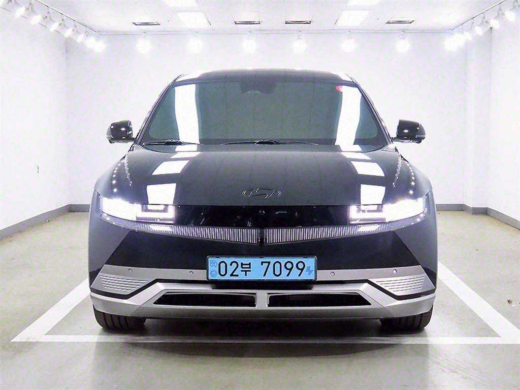  ̿ 5 EV AWD շ Ƽ