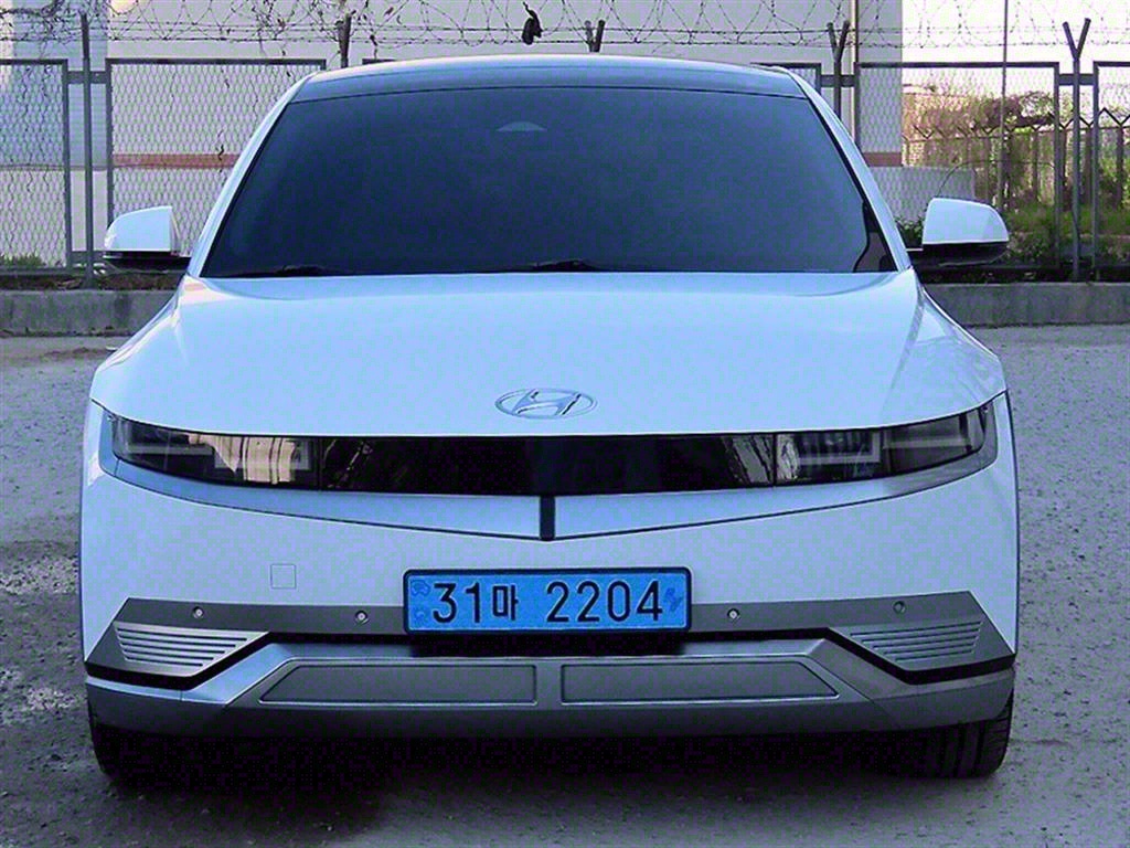  ̿ 5 EV AWD շ Ƽ