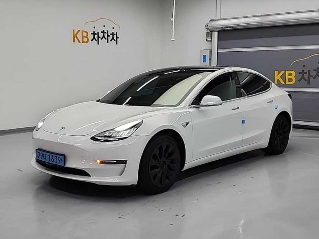 ׽  3 EV AWD  