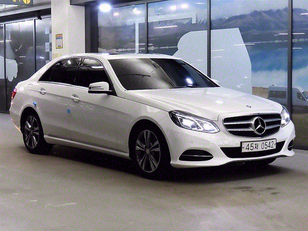  EŬ(4) E220 CDI  ƹ氡