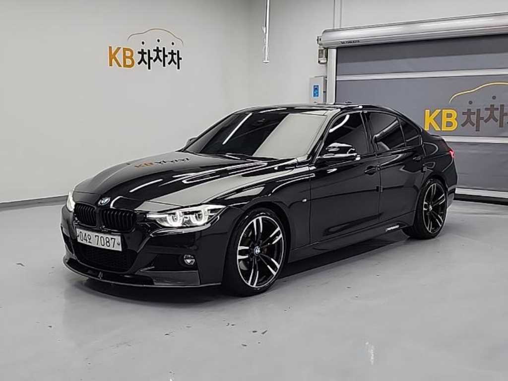 BMW 3ø(6) 330i M  