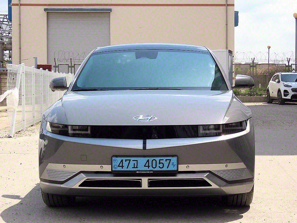  ̿ 5 EV AWD շ Ƽ