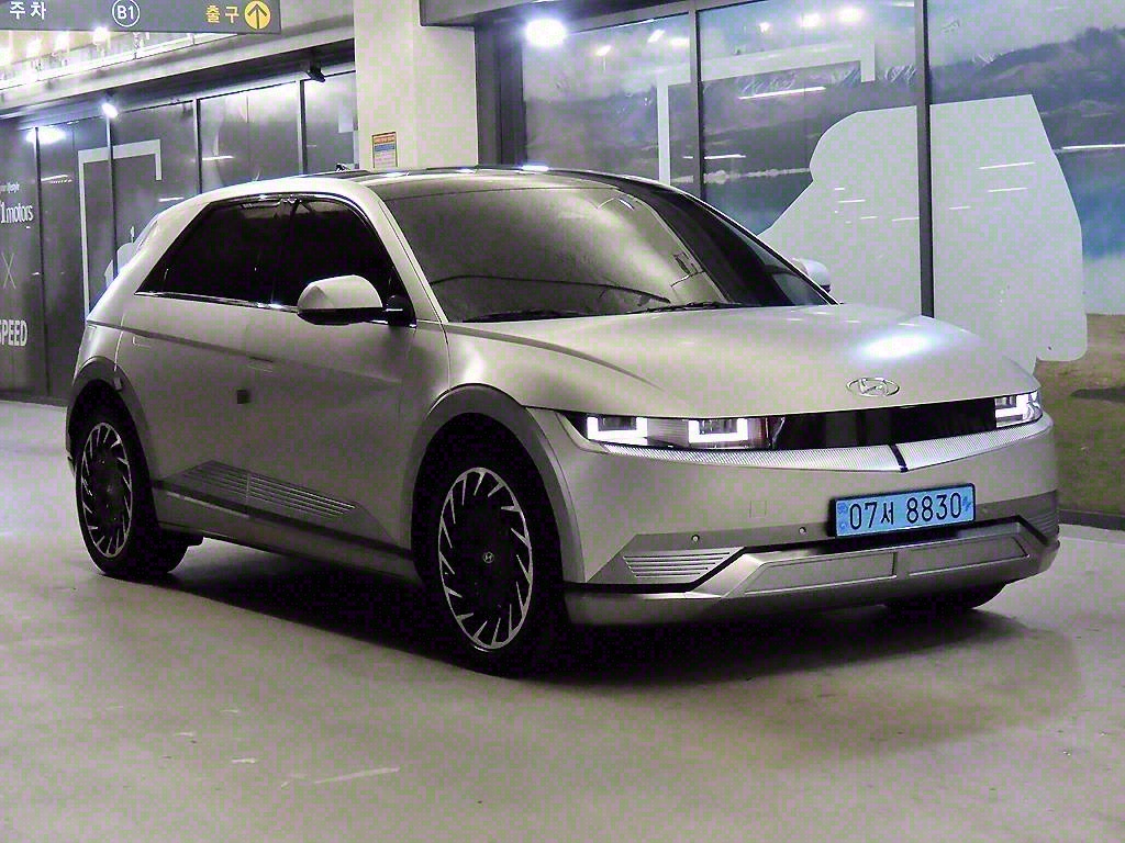  ̿ 5 EV AWD շ Ƽ