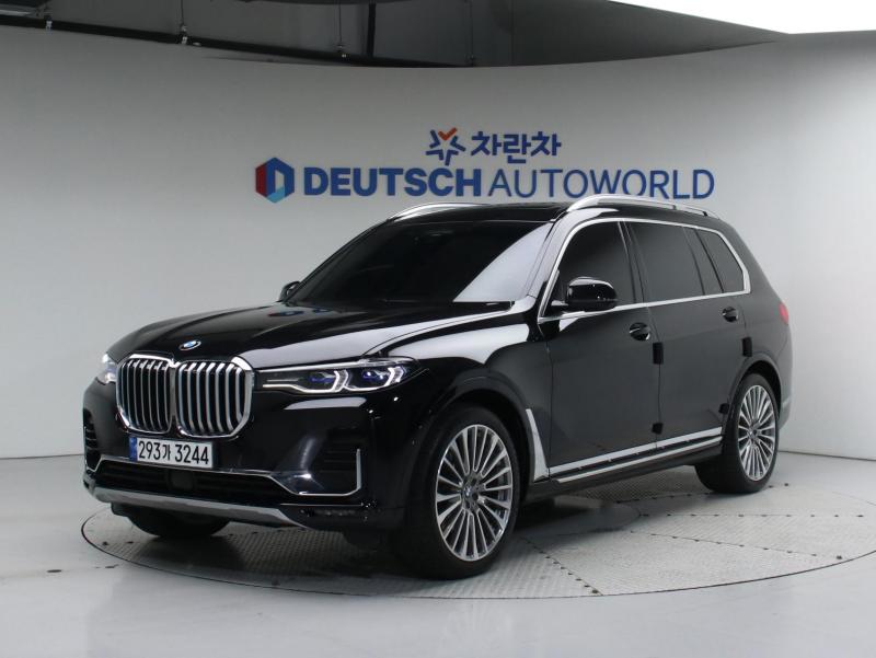 BMW X7 40d xDrive ǻ  7ν