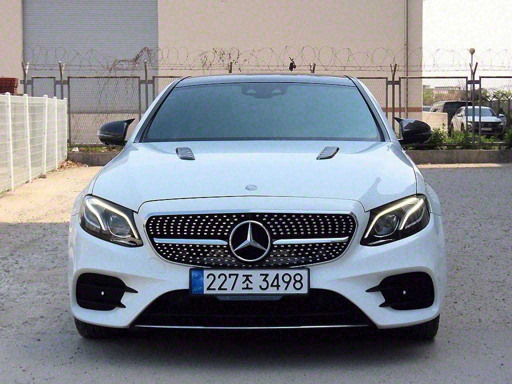 EŬ(5) E300 AMG 
