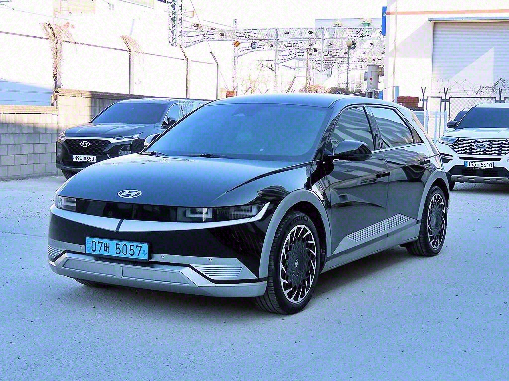  ̿ 5 EV AWD շ Ƽ