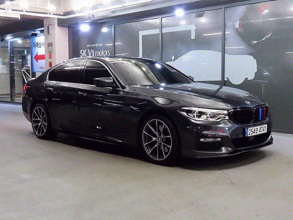 BMW 5ø(7)  530i xDrive M ÷