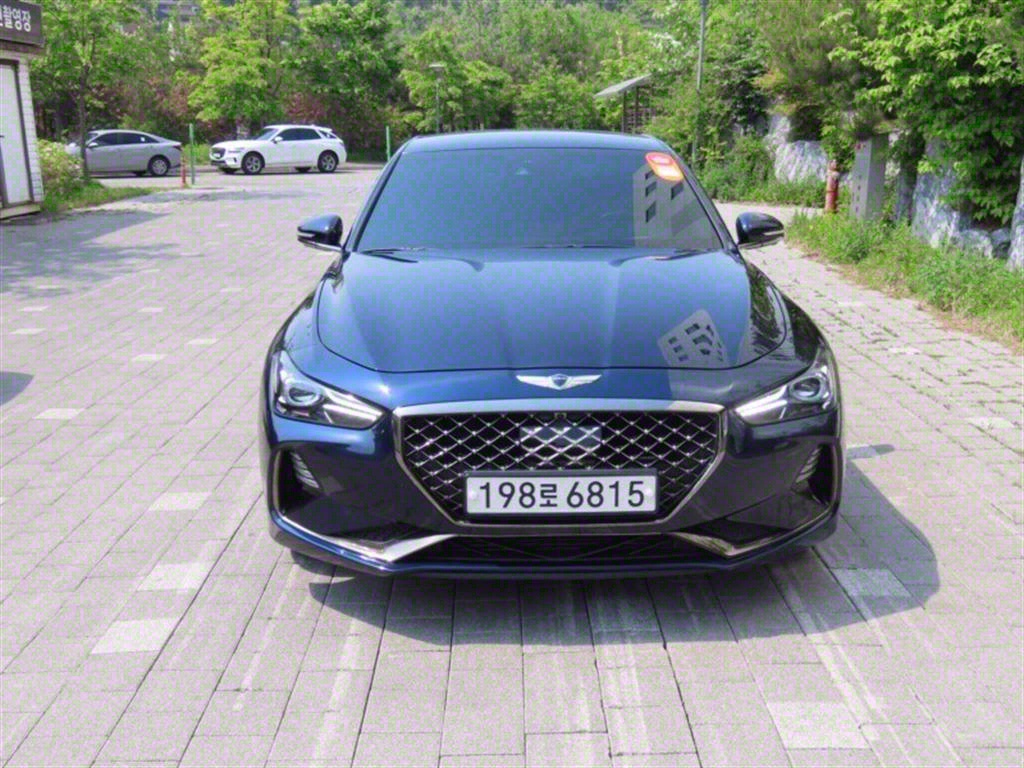 ׽ý G70 3.3T  AWD Ƽ