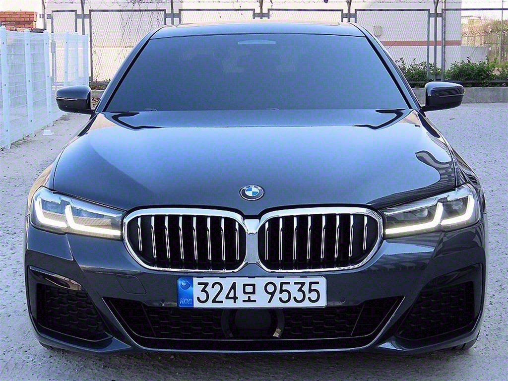 BMW 5ø(7)  520i M 