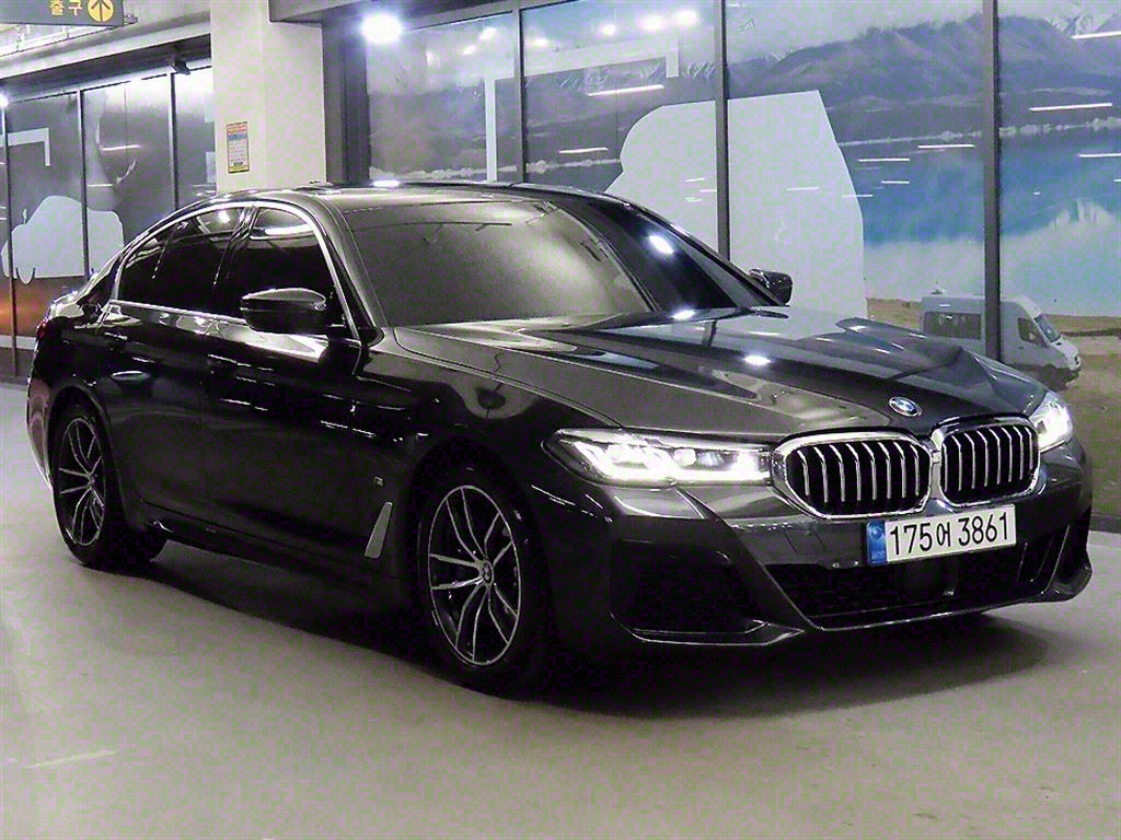 BMW 5ø(7)  520i M 