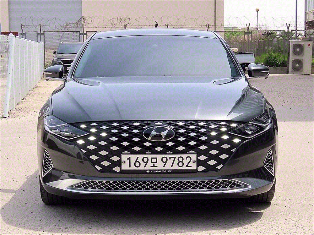   ׷IG ̺긮 2.4 HEV Ķ׷