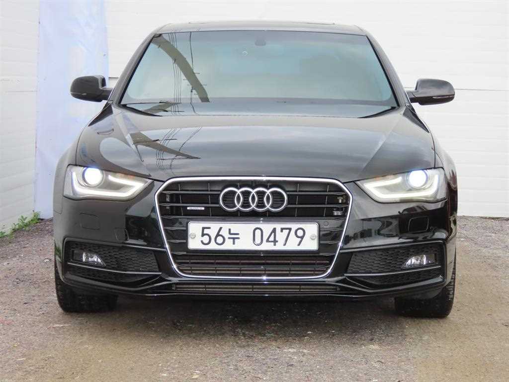 �ƿ�� A4(4����) 40 TFSI ��Ʈ�� ���̳���