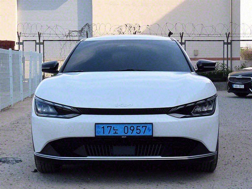  EV6   2WD 