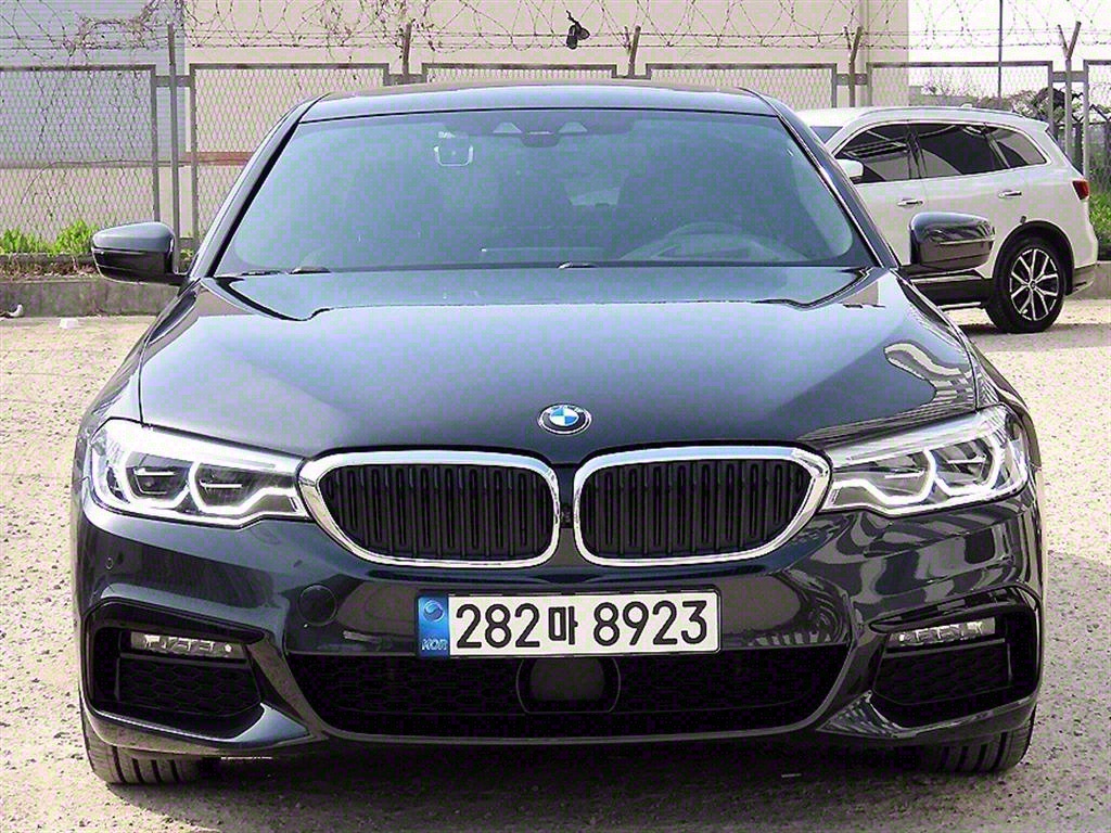 BMW 5ø(7)  520i M 