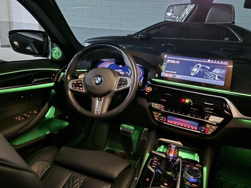 BMW 5ø(7)  530i M 
