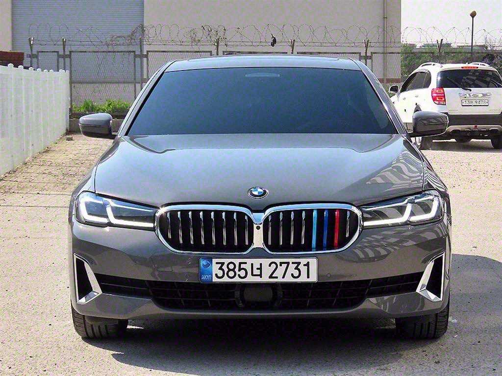 BMW 5ø(7)  530e Ÿ